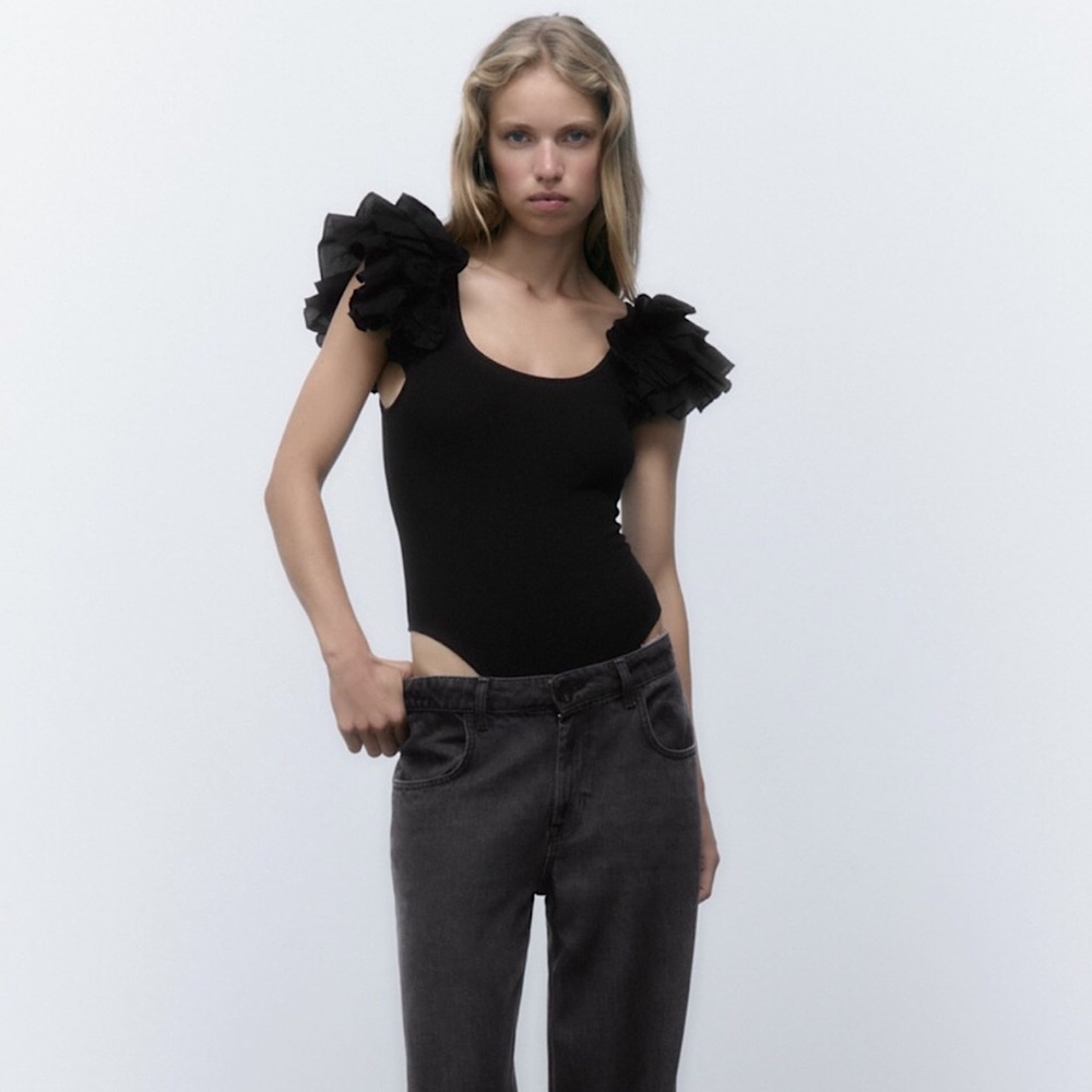 Zara Ribbed Ruffled Bodysuit - Picture 3 of 10
